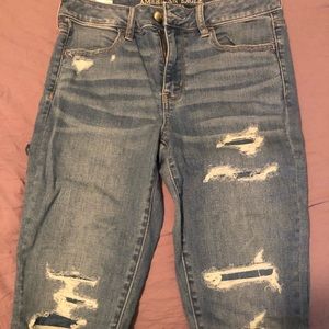 American Eagle Light Wash Skinny Jeans